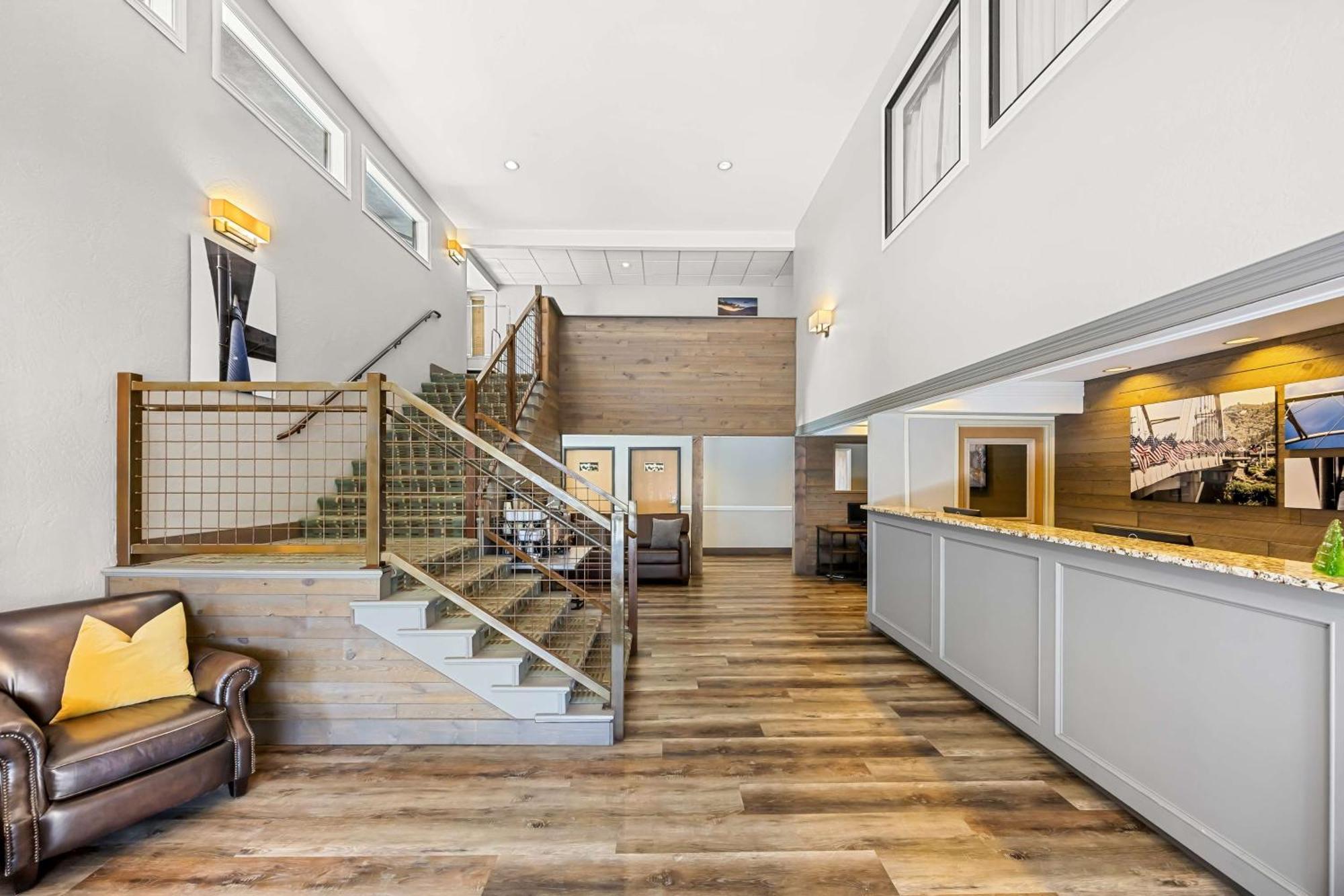 Best Western Inn At The Rogue Rogue River Εξωτερικό φωτογραφία